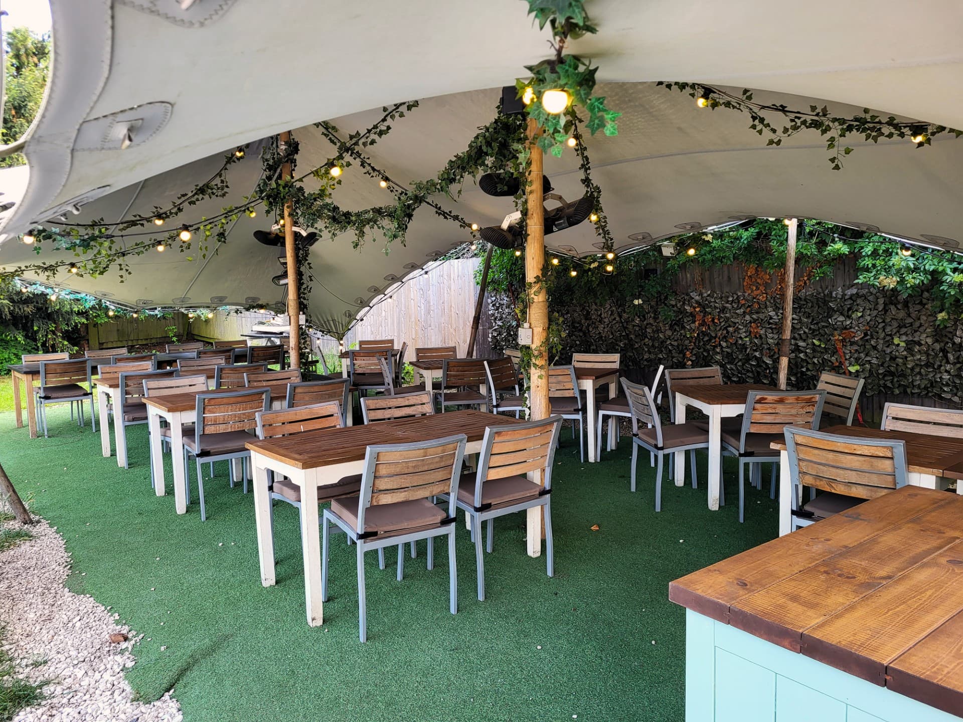 the-boot-histon-the-tent